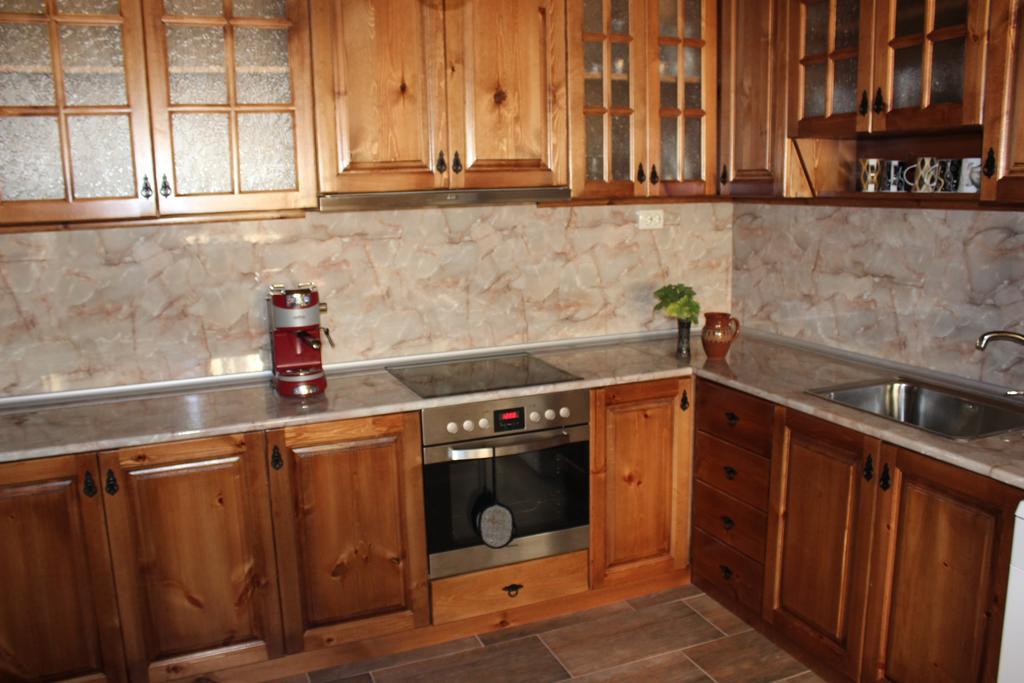 Delchevata Kushta V Leshten Oda fotoğraf